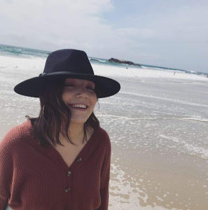 Meet your Posher, Selina